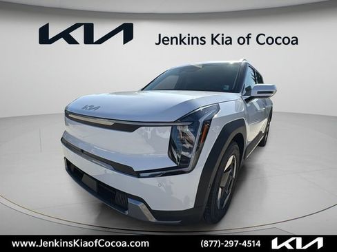New 2026 Kia EV9 Wind AWD/4WD image 11
