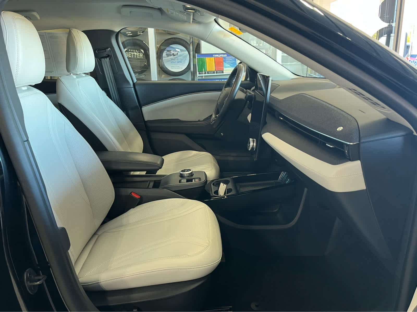 Used 2023 Ford Mustang Mach-E Premium AWD/4WD image 36