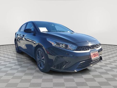 Used 2024 Kia Forte LXS image 2