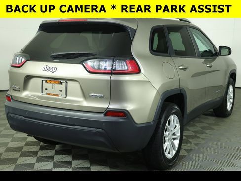 Used 2020 Jeep Cherokee Latitude w/ Cold Weather Group image 10