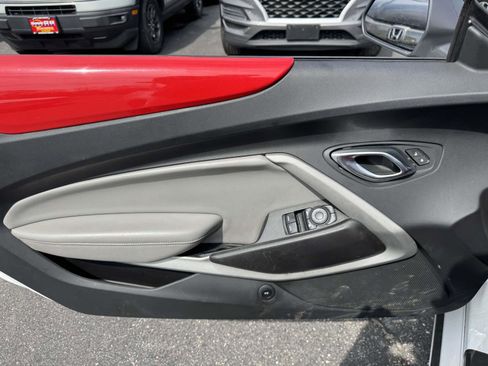 Used 2020 Chevrolet Camaro LT image 10