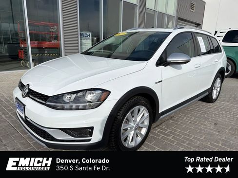 Used 2019 Volkswagen Golf Alltrack SE image 1