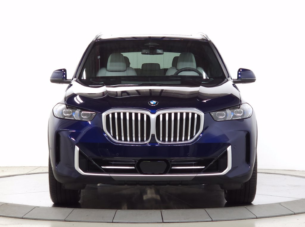 Used 2026 BMW X5 xDrive40i w/ Premium Package AWD/4WD image 2