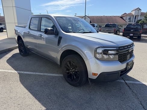 Used 2024 Ford Maverick Lariat w/ Black Appearance Package FWD image 8