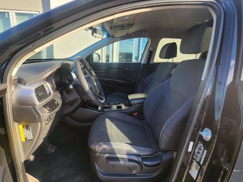 Used 2017 Kia Sorento AWD image 7