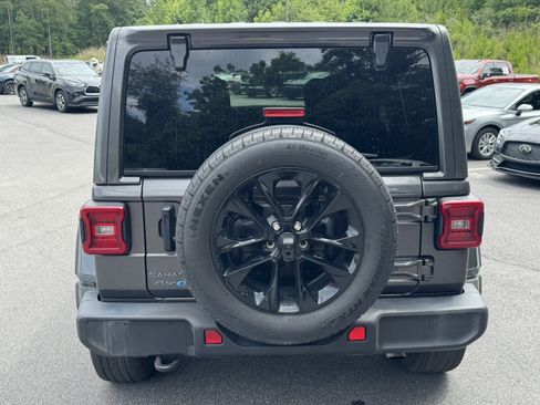Used 2025 Jeep Wrangler Unlimited Sahara AWD/4WD image 6