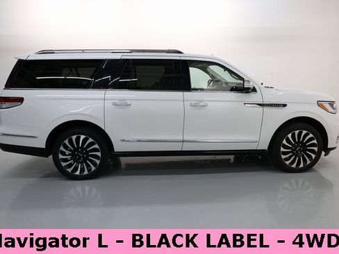 Used 2023 Lincoln Navigator L Black Label image 3