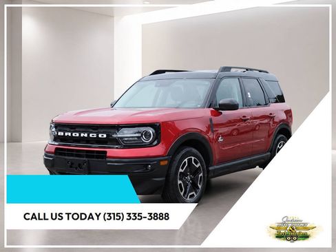 Used 2021 Ford Bronco Sport Outer Banks w/ Outer Banks Package (96D) AWD/4WD image 1
