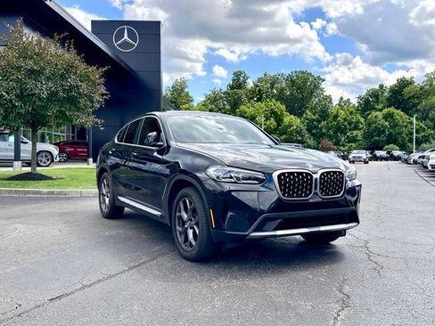 Used 2024 BMW X4 xDrive30i w/ Premium Package AWD/4WD image 1