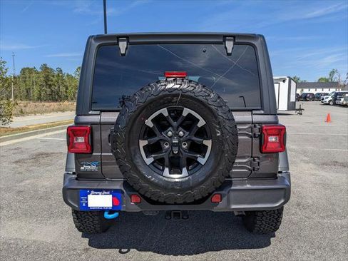 Certified 2025 Jeep Wrangler Unlimited Rubicon 4xe w/ Convenience Group image 20