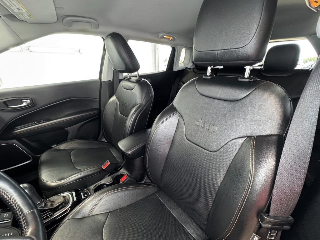 Used 2020 Jeep Compass Limited AWD/4WD image 13
