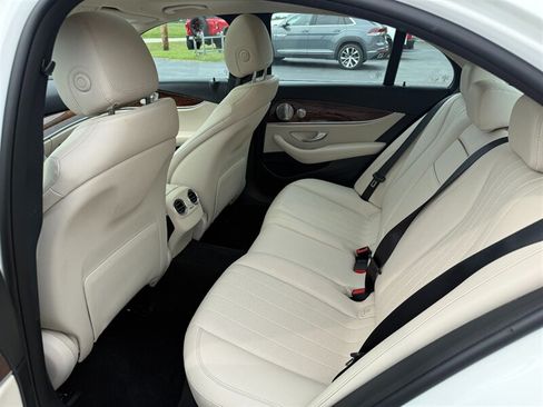 Used 2017 Mercedes-Benz E 300 4MATIC image 11