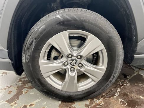 Used 2023 Toyota RAV4 LE AWD/4WD image 27