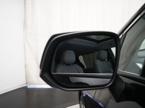 Used 2025 Toyota Sienna XLE FWD image 25
