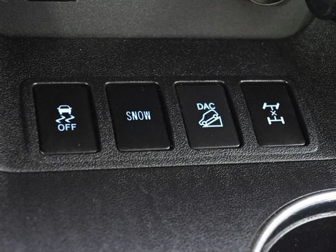 Used 2017 Toyota Highlander Limited AWD/4WD image 36