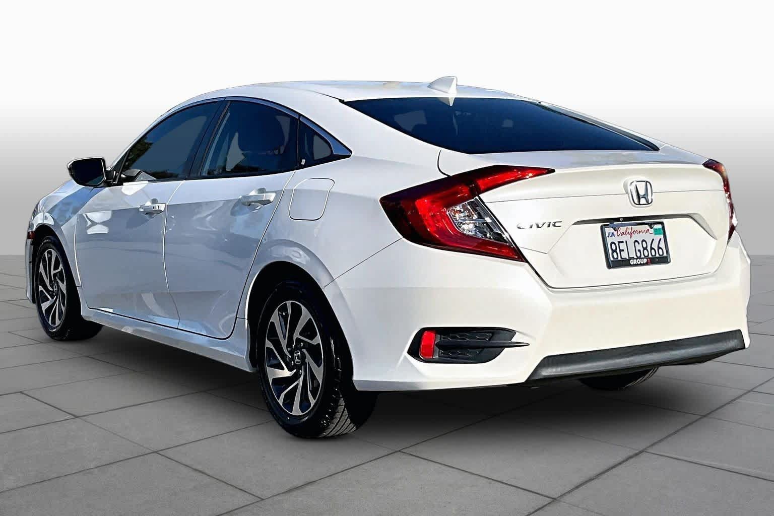 Used 2018 Honda Civic EX image 11