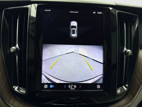 Used 2022 Volvo XC60 B5 Momentum w/ Protection Package Premier image 30