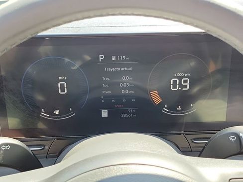 Used 2024 Hyundai Kona SEL FWD image 9