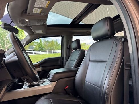 Used 2017 Ford F150 Lariat AWD/4WD image 4