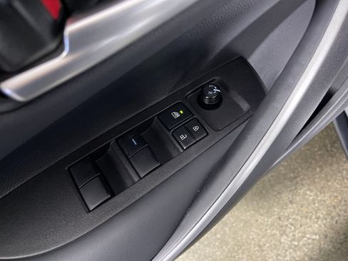 Certified 2025 Toyota Corolla SE FWD image 16