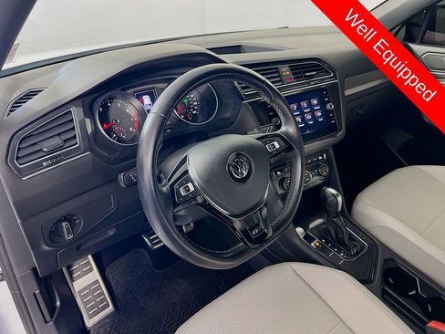 Used 2021 Volkswagen Tiguan SE R-Line FWD image 9