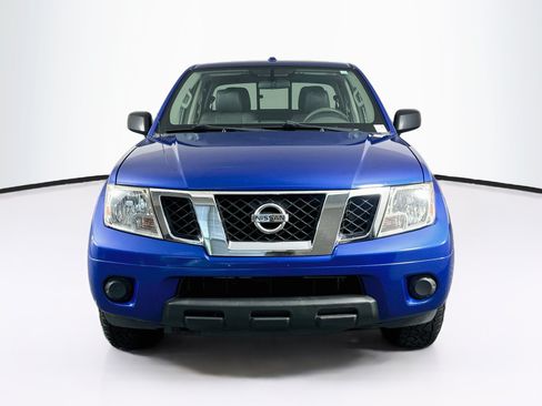 Used 2014 Nissan Frontier SV AWD/4WD image 2
