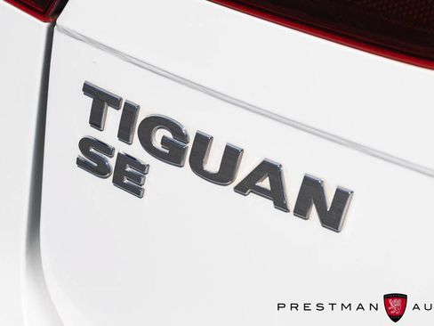 Used 2021 Volkswagen Tiguan SE R-Line w/ 3rd Row Seat Package AWD/4WD image 42