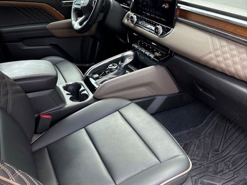 Used 2024 GMC Canyon Denali AWD/4WD image 10