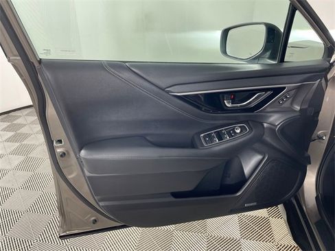 Used 2023 Subaru Outback Limited image 18