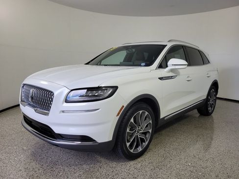 Certified 2023 Lincoln Nautilus Reserve FWD image 2