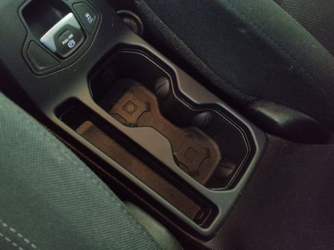 Used 2021 Jeep Renegade Sport FWD image 26
