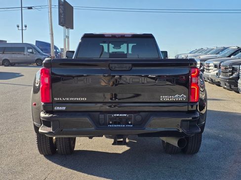 Used 2024 Chevrolet Silverado 3500 High Country w/ High Country Premium Package image 6