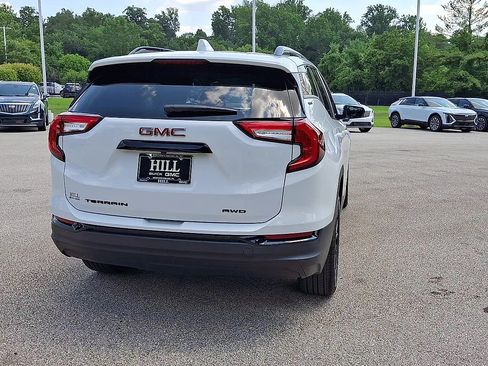 Used 2023 GMC Terrain SLE w/ Elevation Edition AWD/4WD image 8