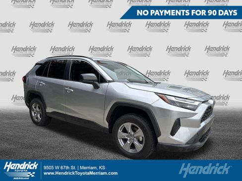 Used 2023 Toyota RAV4 LE AWD/4WD image 1