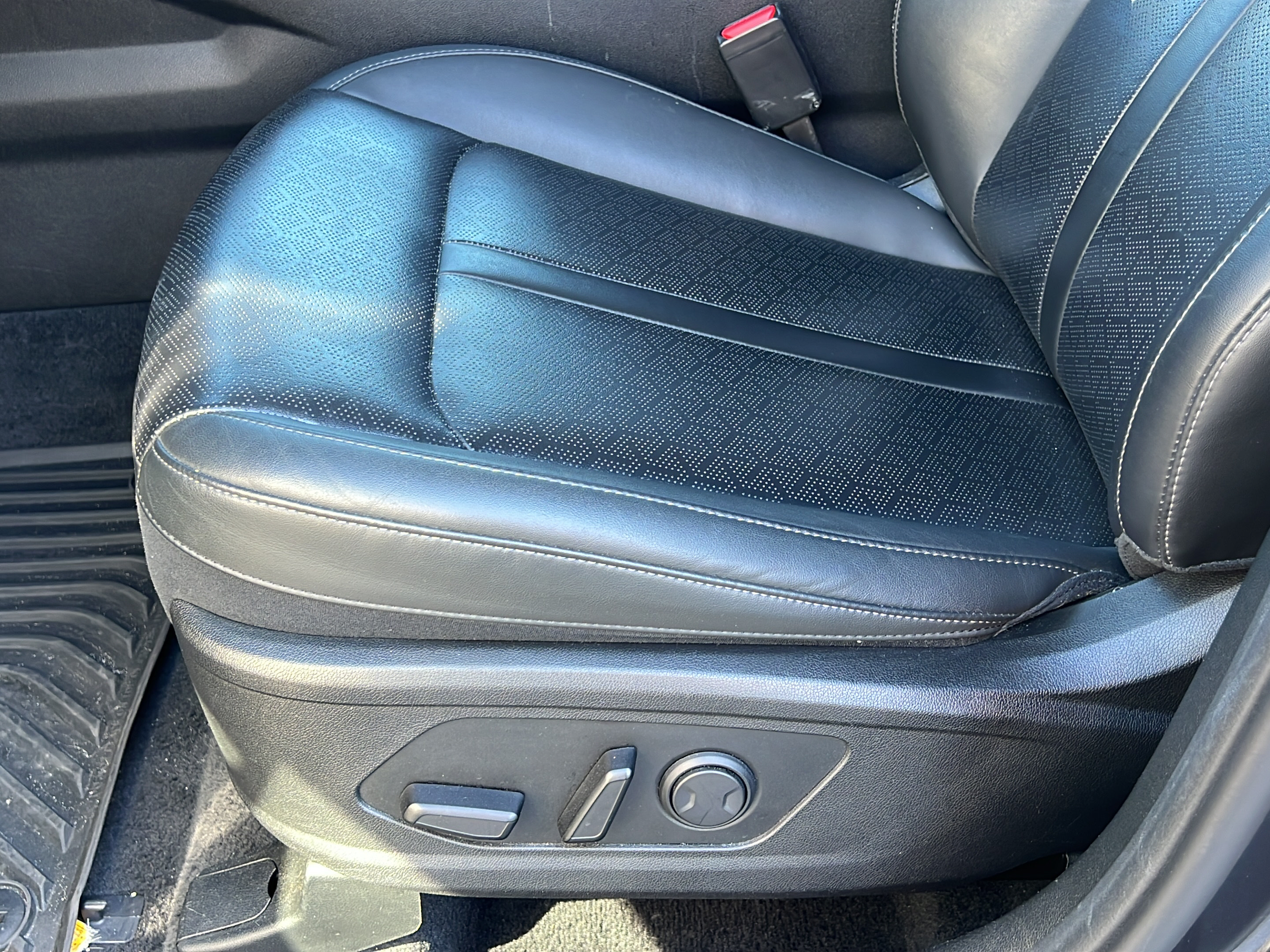 Certified 2023 Kia Sorento EX FWD image 14