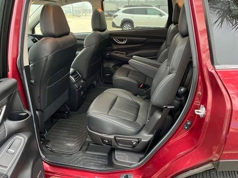 Used 2024 Subaru Ascent Limited w/ Technology Package image 17