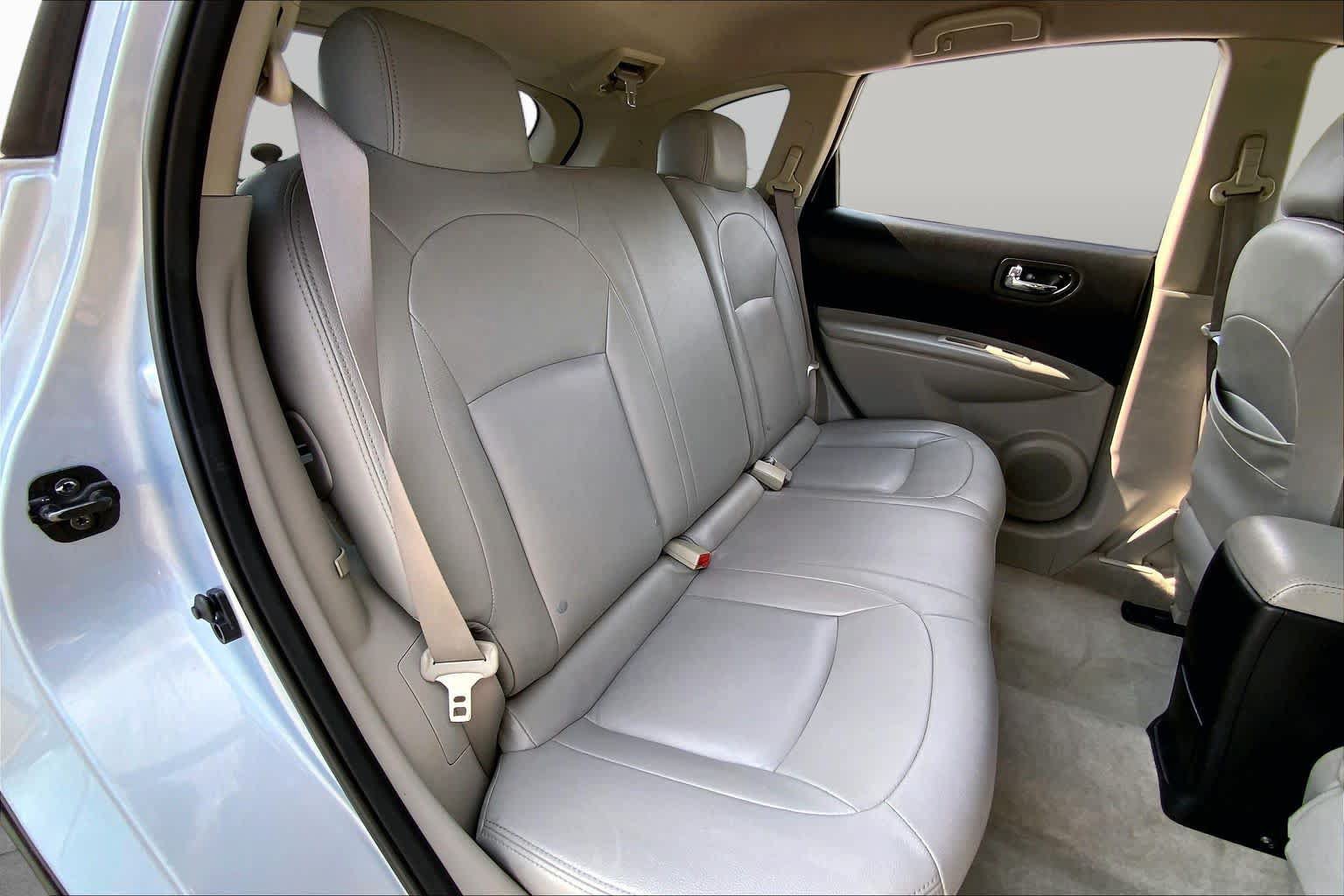 Used 2014 Nissan Rogue S w/ Convenience Package FWD image 19