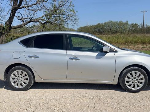 Used 2018 Nissan Sentra S image 1