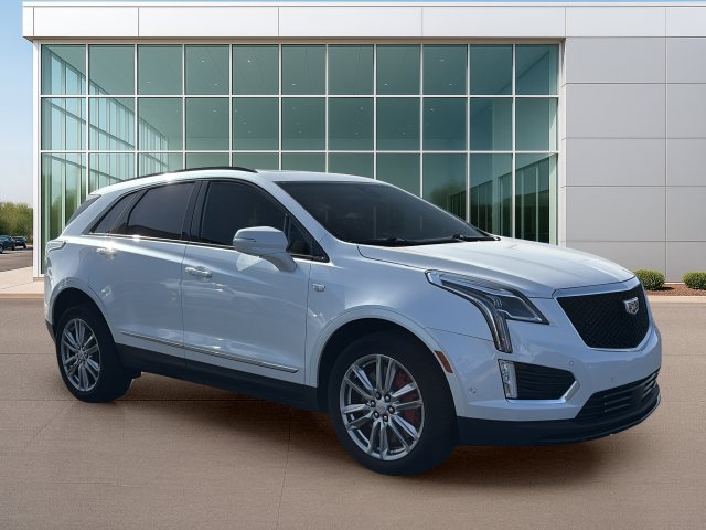 Used 2023 Cadillac XT5 Sportv w/ Technology Package AWD/4WD image 3