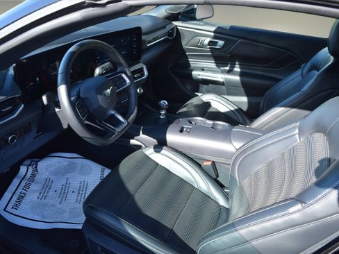 Used 2024 Ford Mustang GT Premium image 7