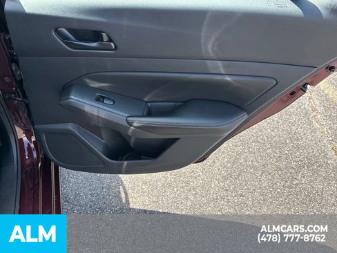 Used 2025 Nissan Altima 2.5 SV FWD image 18