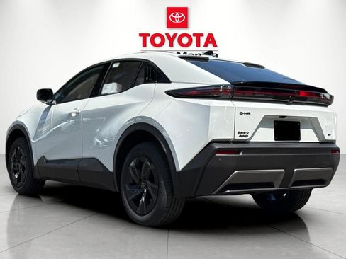 New 2026 Toyota C-HR image 5