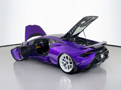 Used 2023 Lamborghini Huracan Tecnica image 34