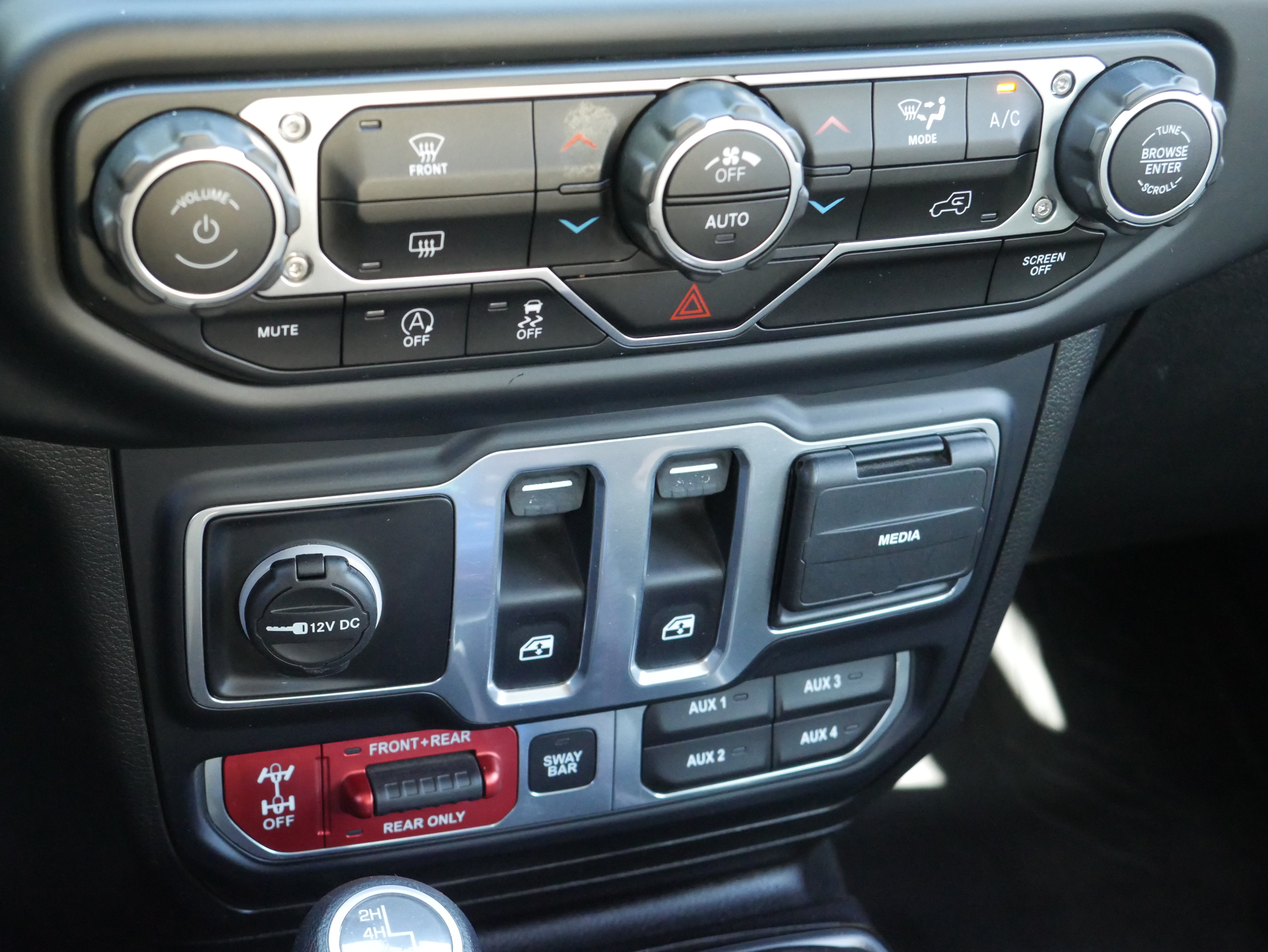 Used 2019 Jeep Wrangler Rubicon AWD/4WD image 13