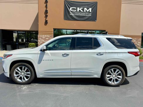 Used 2018 Chevrolet Traverse High Country w/ LPO, 'HIT The Road' Package AWD/4WD image 3