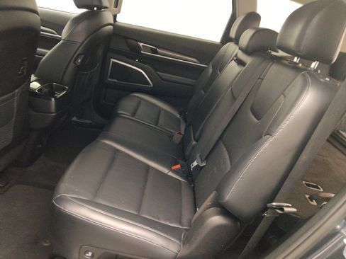 Used 2022 Kia Telluride LX AWD/4WD image 18