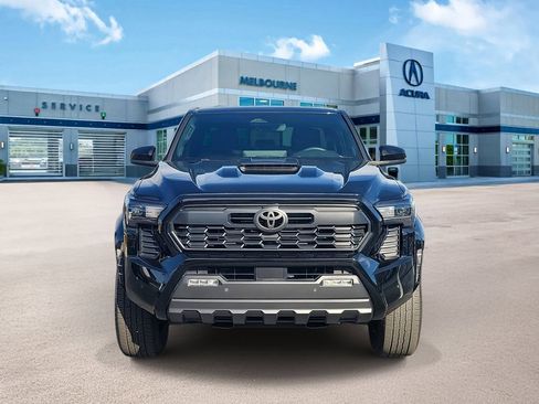 Used 2024 Toyota Tacoma TRD Sport image 2