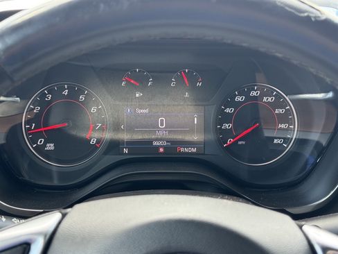 Used 2020 Chevrolet Camaro LT RWD image 7