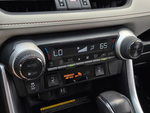 Used 2019 Toyota RAV4 XLE Premium w/ Advanced Technology Package AWD/4WD image 28