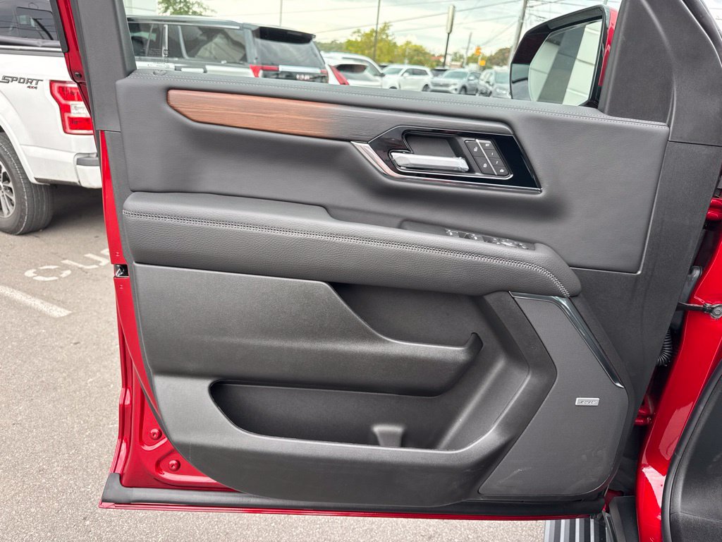 New 2026 GMC Yukon Denali w/ Sun & Power Step Package AWD/4WD image 11